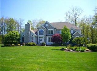 10525 Rocking Horse Trl, Kirtland, OH 44094