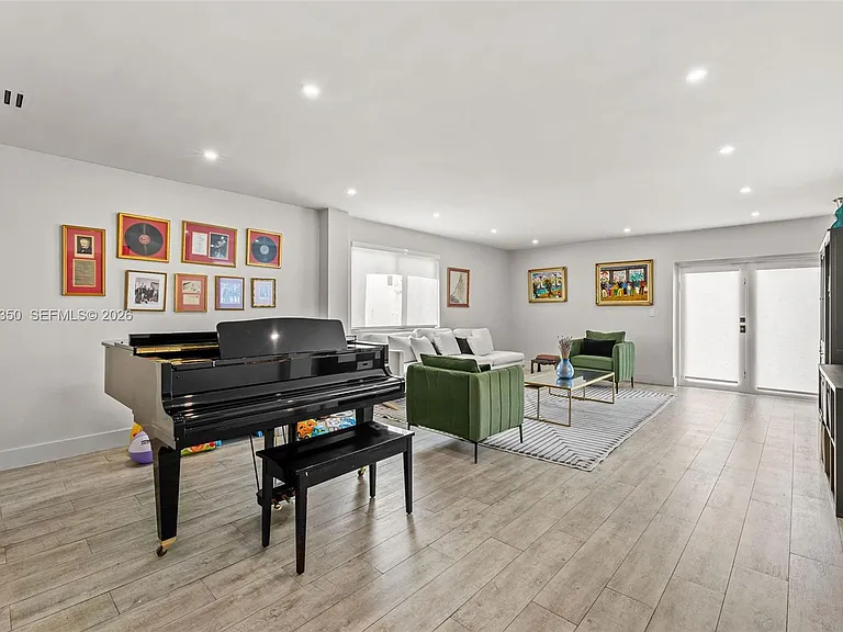 3420 Sheridan Ave — Photo 6