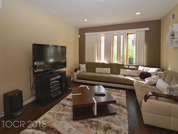 3rd image of 38 Ilford Ave