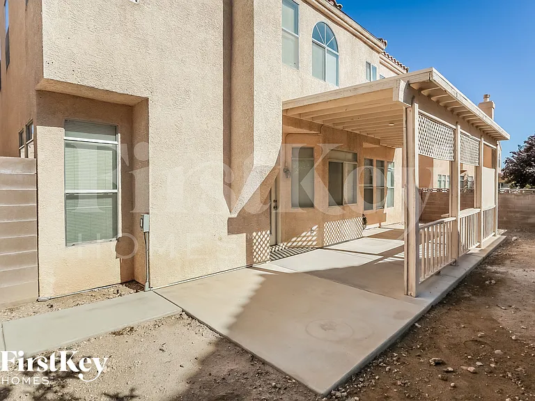 8049 Rock Port Cir — Photo 17