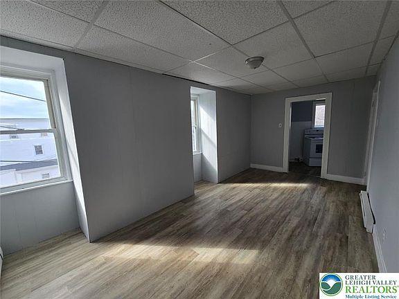 4th image of 149 W Ridge St #3A