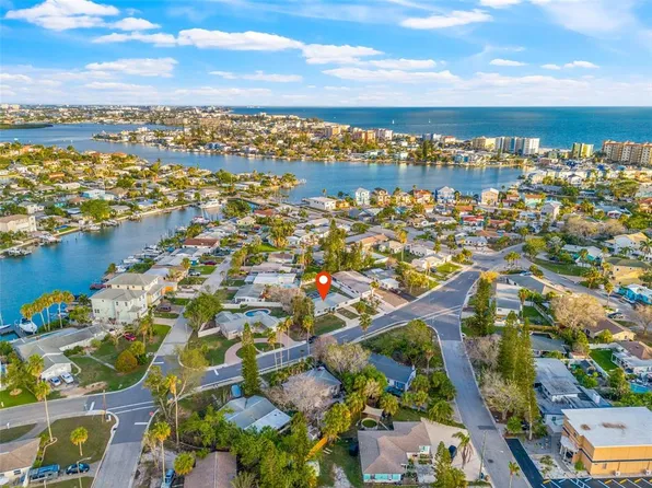 697 140th Ave E, Madeira Beach, FL 33708