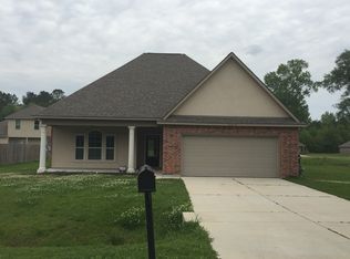 21416 Beau Chateau Blvd, Ponchatoula, LA 70454