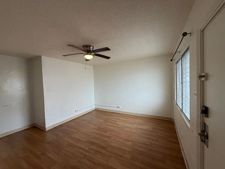 1712 Poki St — Photo 2