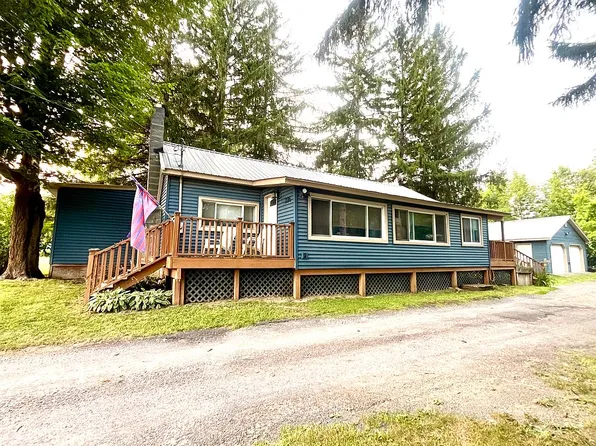 226 Sagendorf Corners Rd, Howes Cave, NY 12092