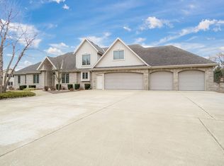 S72W13838 Woods Rd, Muskego, WI 53150