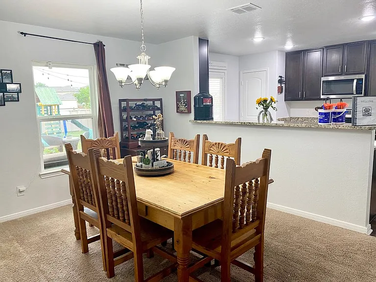 6402 Underwood Way — Photo 13