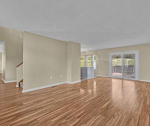 4th image of 311 Whitney Chase Ln