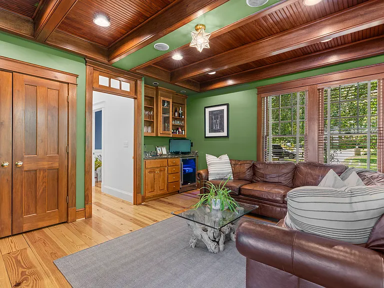 2942 Edgewater Dr — Photo 16