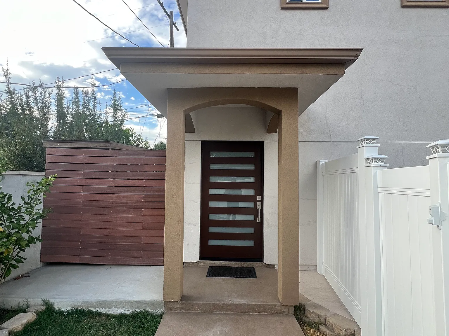 2 bed, 1.5 bath, 1000 sqft, $3,000 — Photo 2