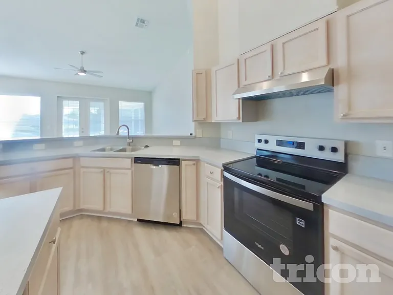 3264 Abbeyfield Dr E — Photo 6