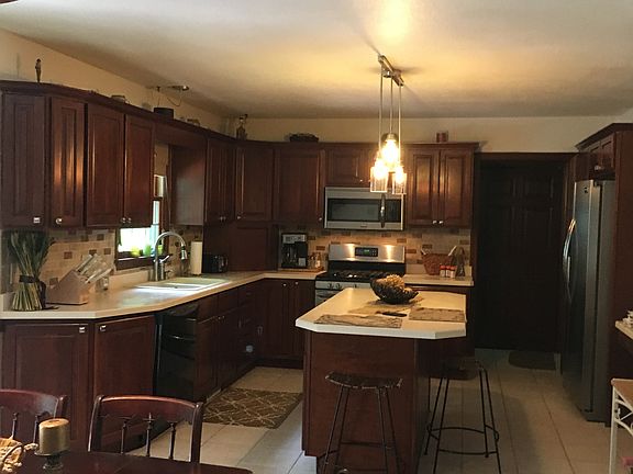 Large, update kitchen 