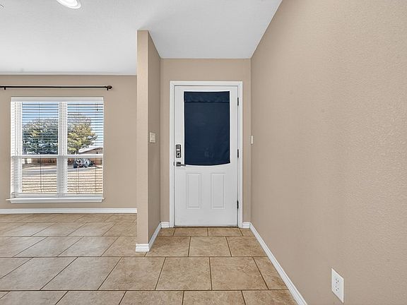 4th image of 610 Tulane Ave