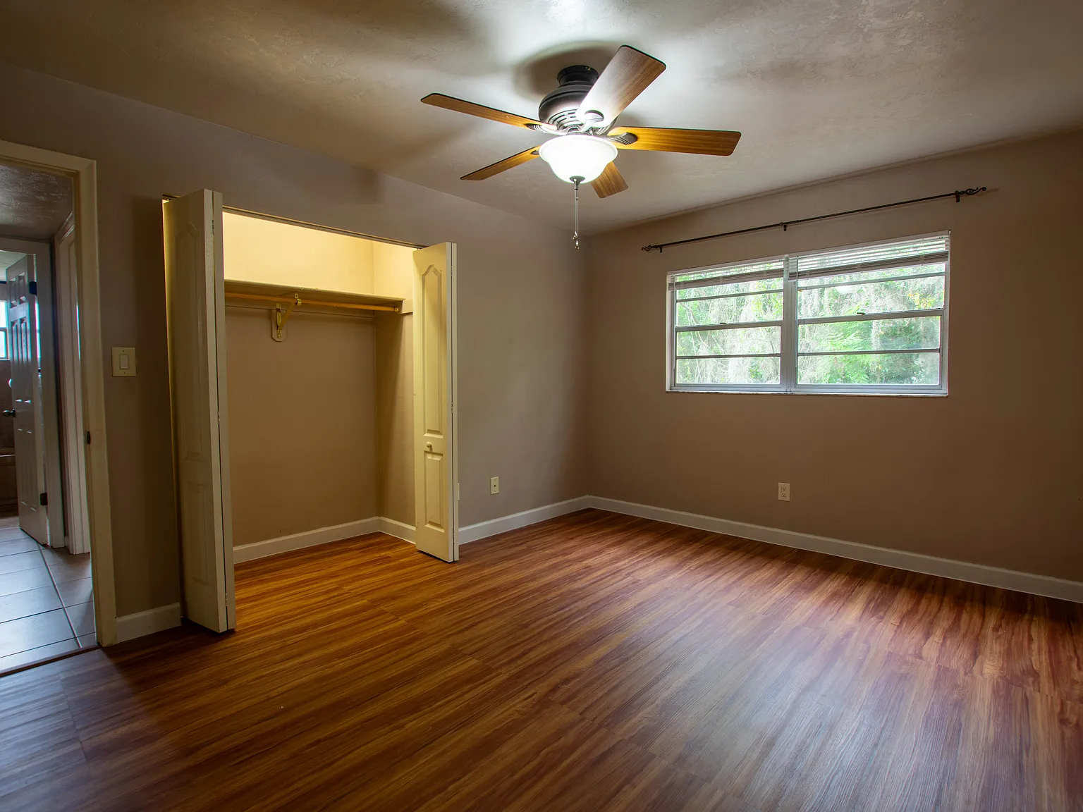 2 bed, 840 sqft, $1,350 — Photo 2