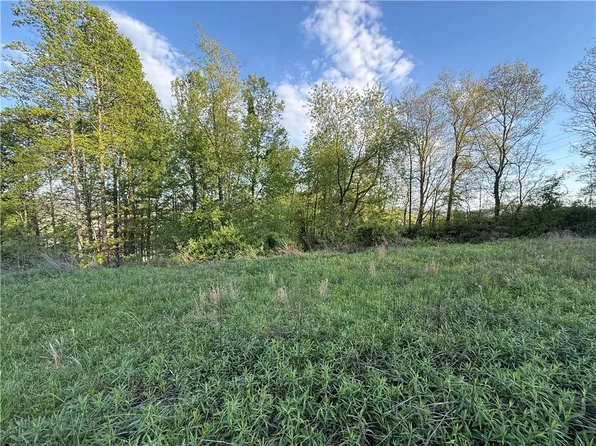 139 Crystal Dr, Indiana, PA 15701