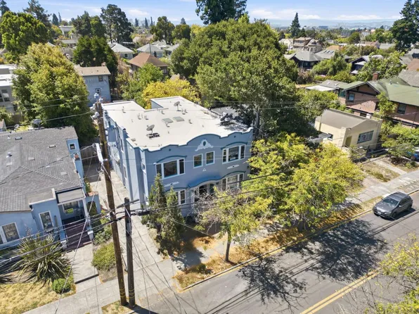 2224 Derby St, Berkeley, CA 94705