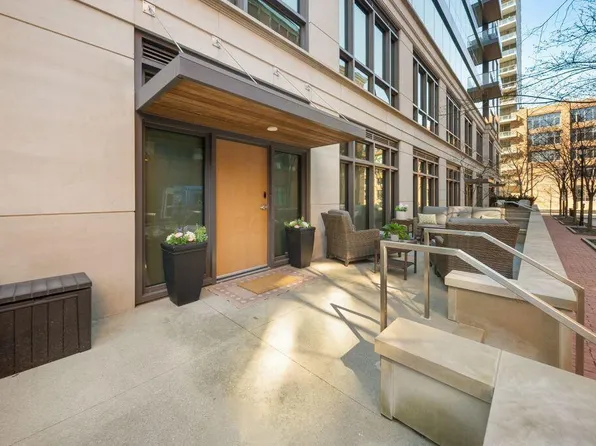 250 Spring St APT 254, Columbus, OH 43215