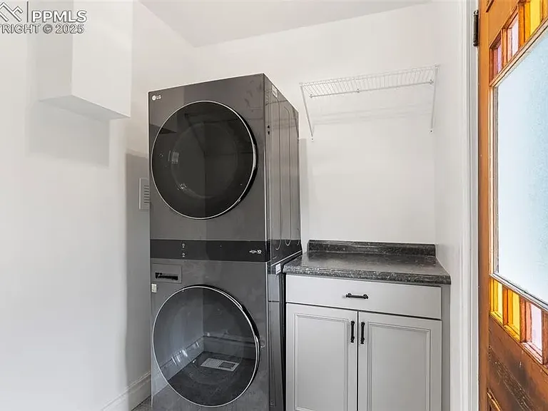 602 S 26th St — Photo 16