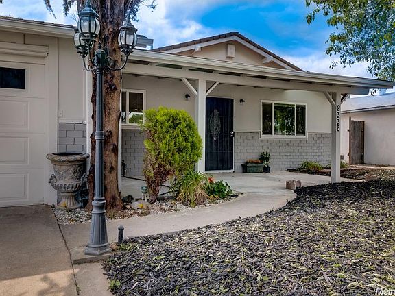 3rd image of 2336 Benita Dr
