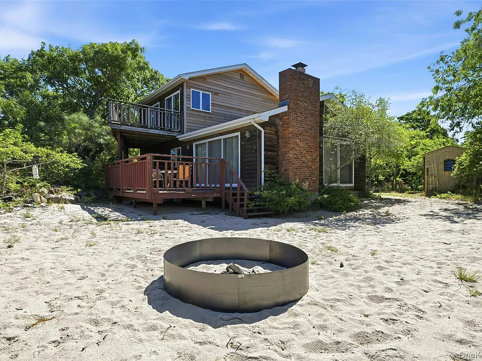 65 Lake Dr