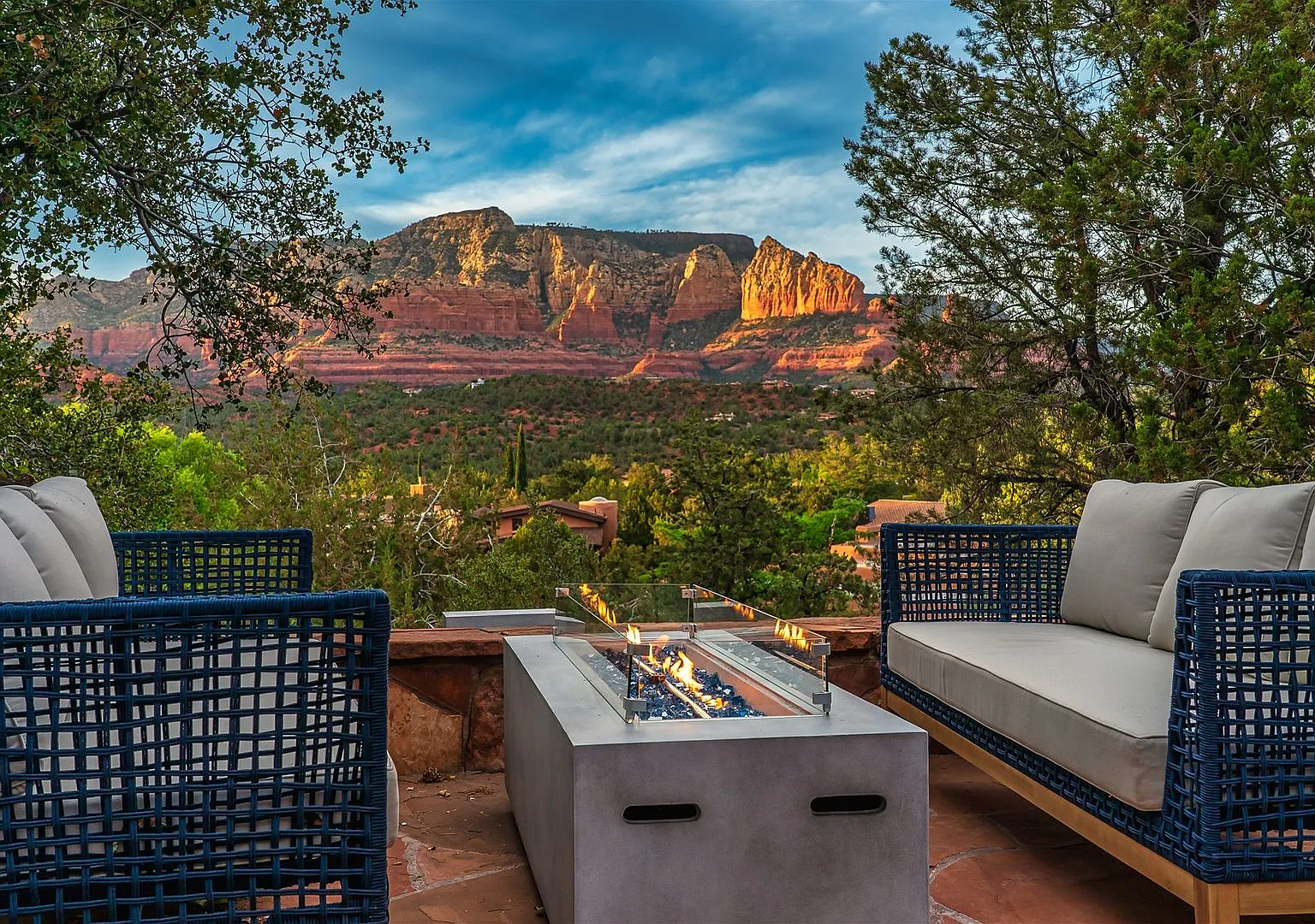 Best Panoramic Views in Sedona, Hot Tub + Firepit! — Photo 3