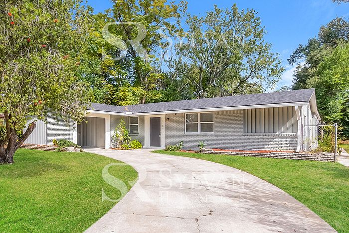 1st image of 1205 Knobb Hill Dr
