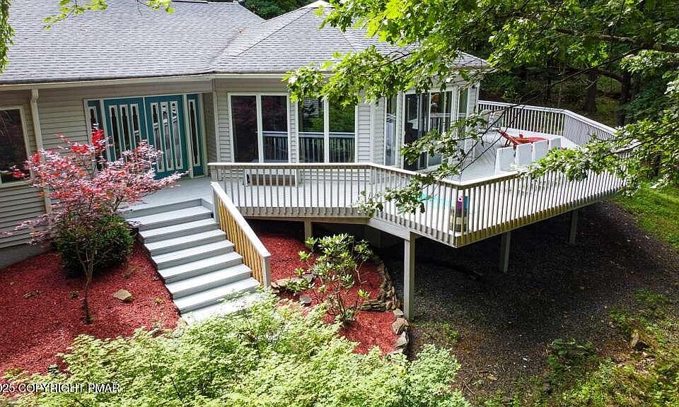 1st image of 23 Sleepy Hollow Ln