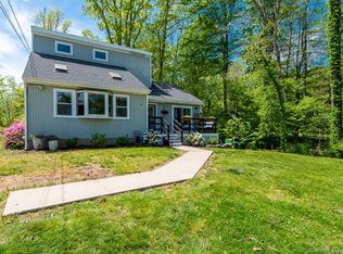 43 Gardner Lake Hts, Salem, CT 06420
