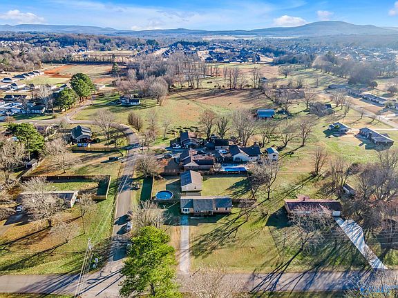 4th image of 200 Plantation Dr
