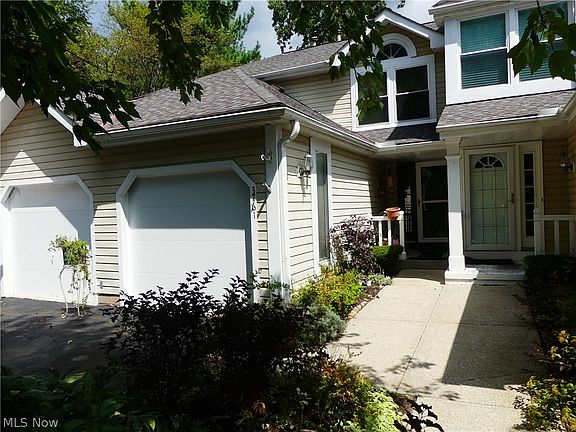 3rd image of 3761 Lake Run Blvd Unit 20