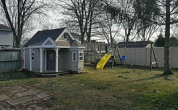 5th image of 208 Illinois Dr
