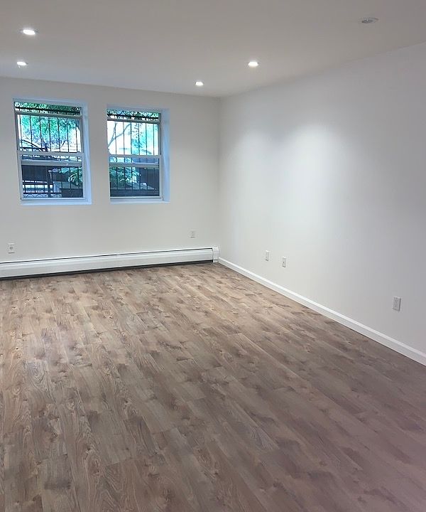 1st image of 182A Madison St #1