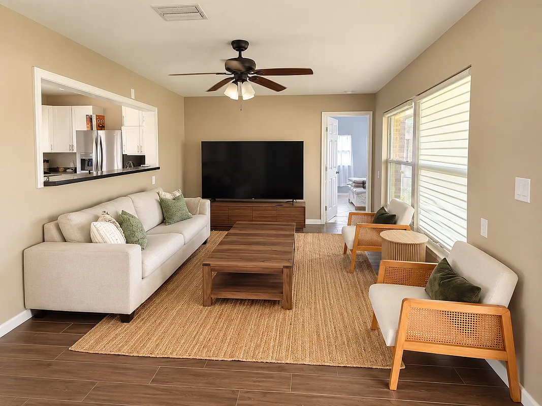 3 bed, 2.0 bath, 1548 sqft, $3,250 — Photo 2