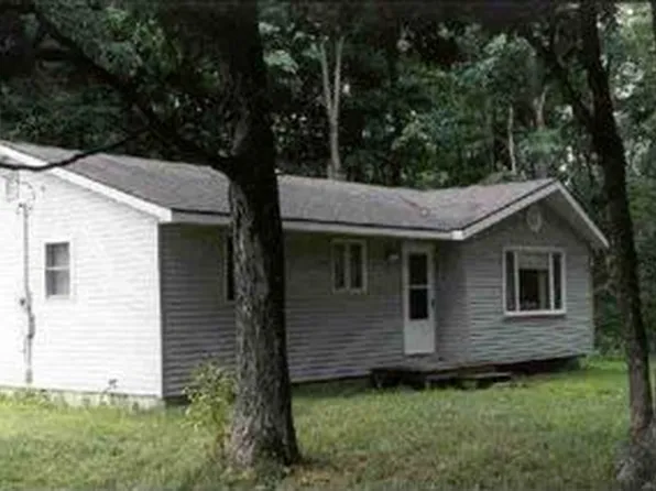 1075 Kemp Rd, Petoskey, MI 49770