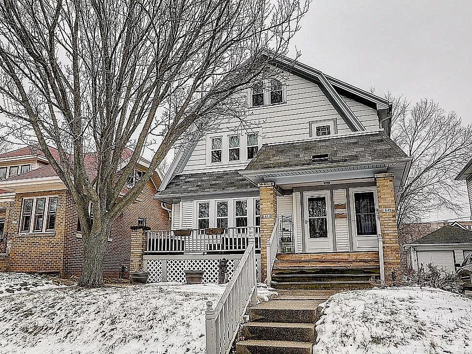 1st image of 1651 E Newton Ave