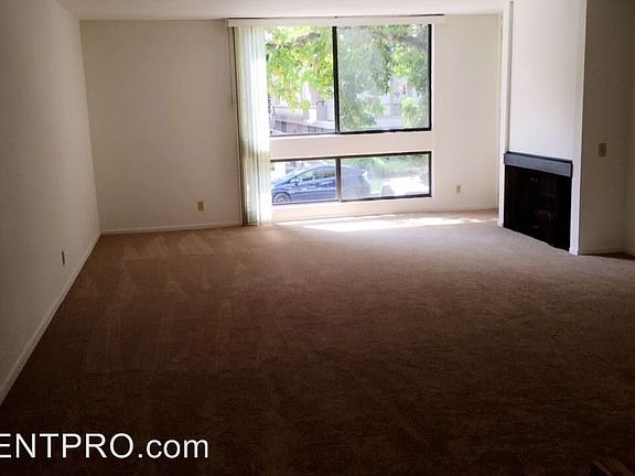 4th image of 1414 Greenfield Ave APT 110