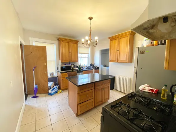 45 Cherokee St, Mission Hill, MA