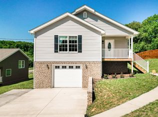 791 Hammond Ave, Mount Carmel, TN 37645