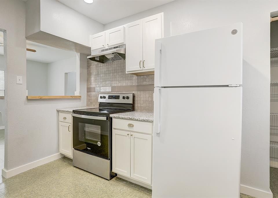 1st image of 3345 Reeves St #A