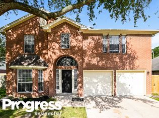 4530 Allegro Dr, Seabrook, TX 77586