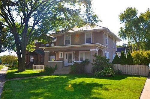 2nd image of 1620 Lakeshore Dr