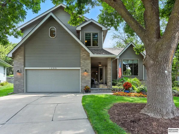 1205 N 150th St, Omaha, NE 68154