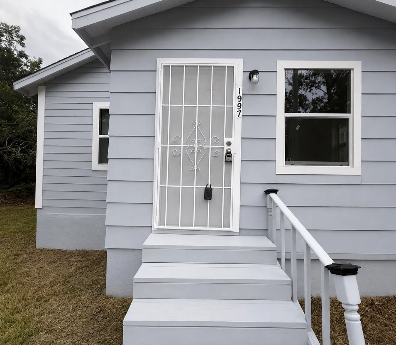 Spacious Bedrooms, Newly Renovated, Move-In Ready! — Photo 1