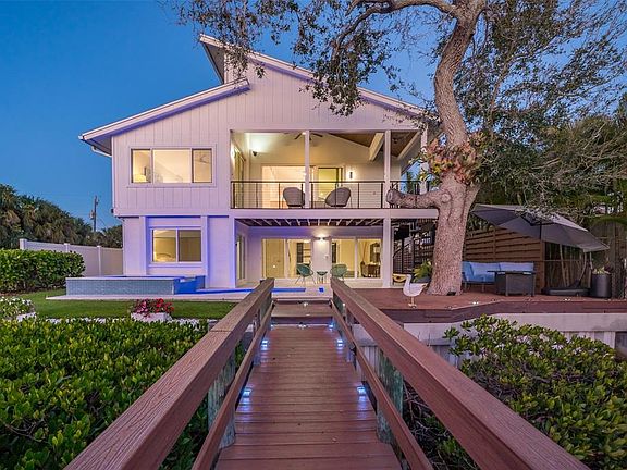 2nd image of 4938 Commonwealth Dr