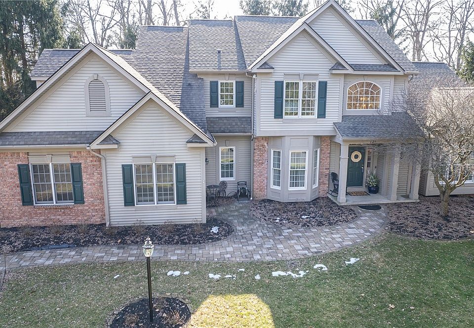 121 Neuchatel Ln, Fairport, NY 14450 MLS R1522105 Zillow