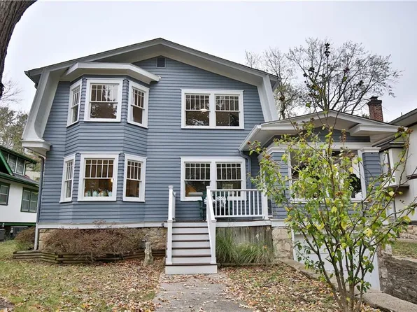 5635 Locust St, Kansas City, MO 64110