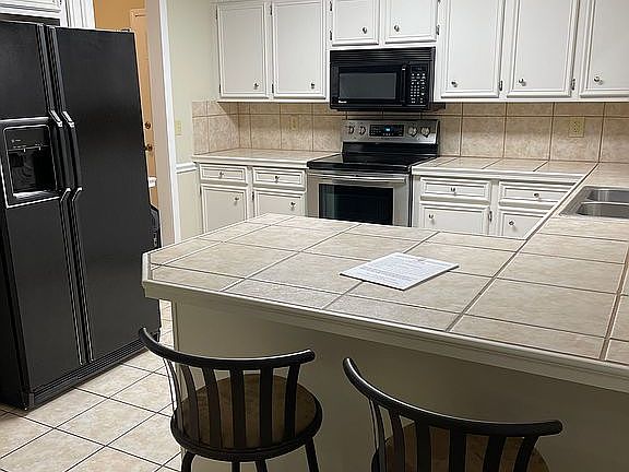 4th image of 828 Eagles Nest Dr
