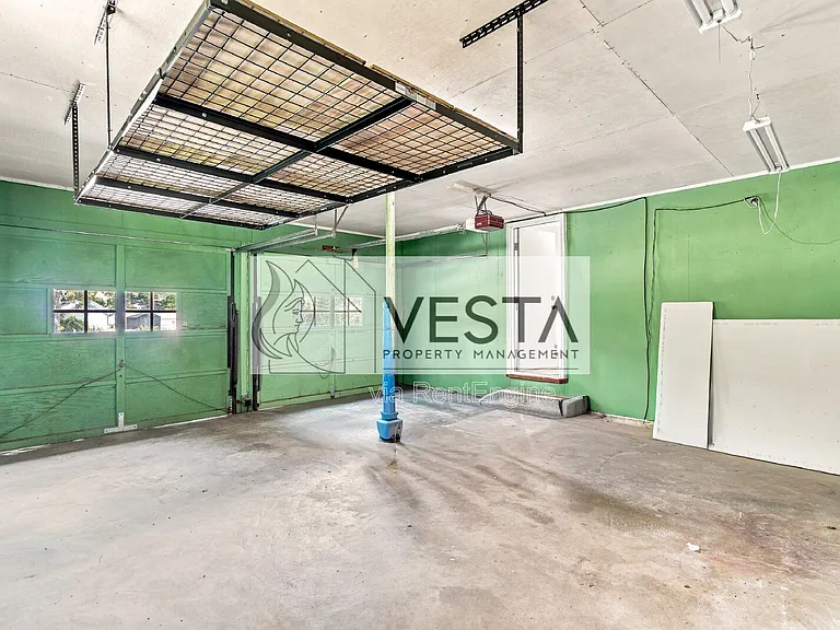 149 Oakdale Rd — Photo 29