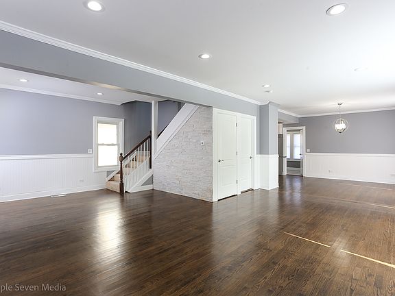 5th image of 2309 N 73rd Ct
