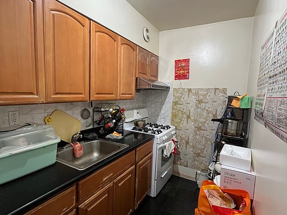 4th image of 104-33 39th Ave #1B